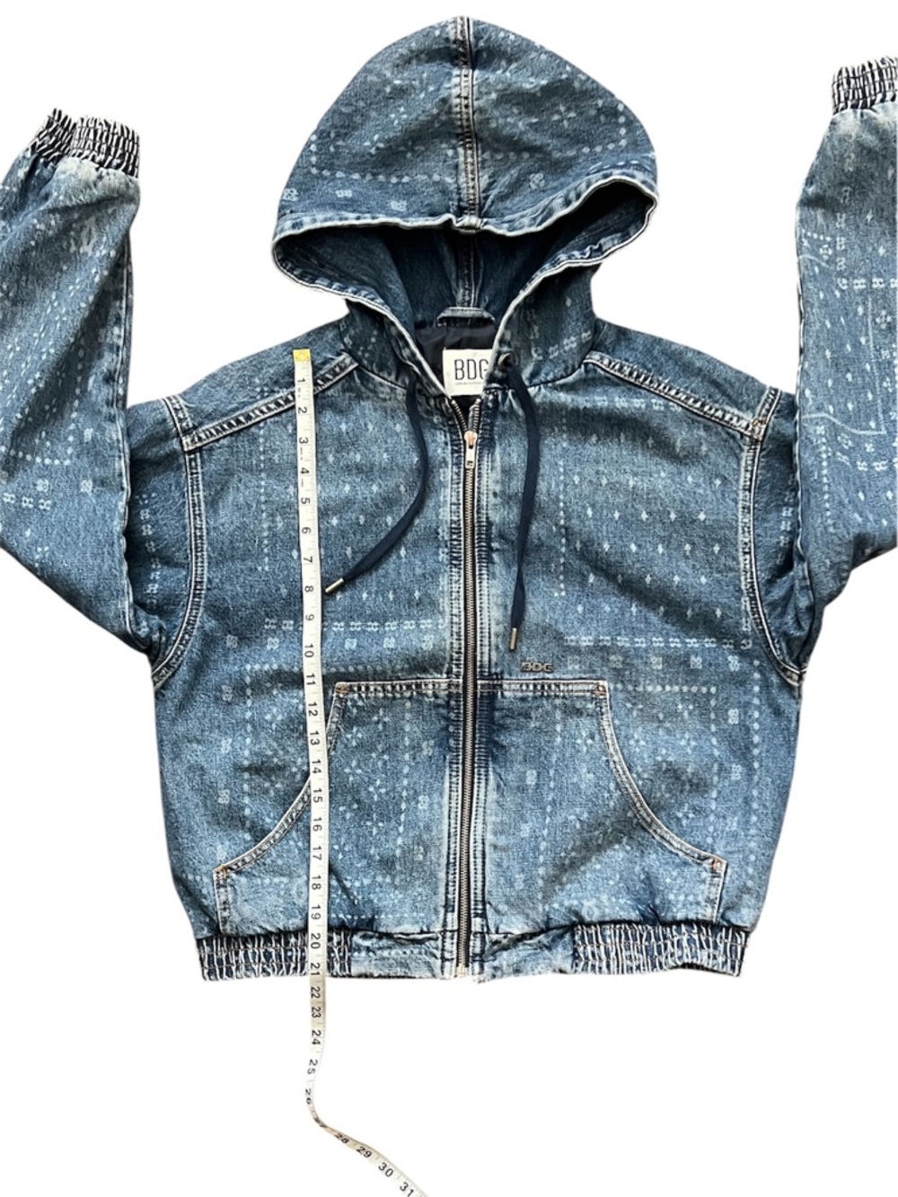 BDG Daria Bandana Print Denim Hoodie Sweatshirt – Urban Outfitters Exclusive - Picture 14 of 15